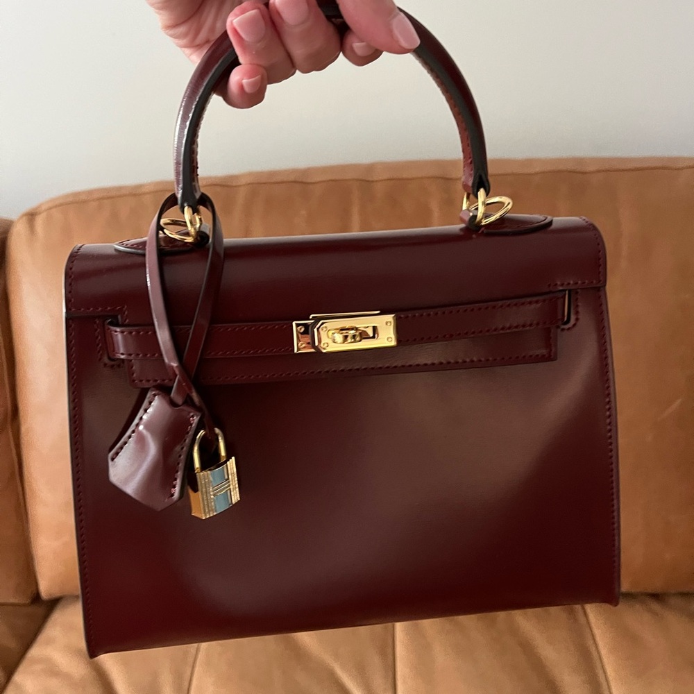 Elegant Burgundy Leather Handbag